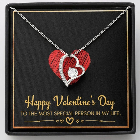 Unveiling-Love-Rakva-s-Radiant-Silver-Necklaces-for-a-Sparkling-Valentine-s-Day Rakva