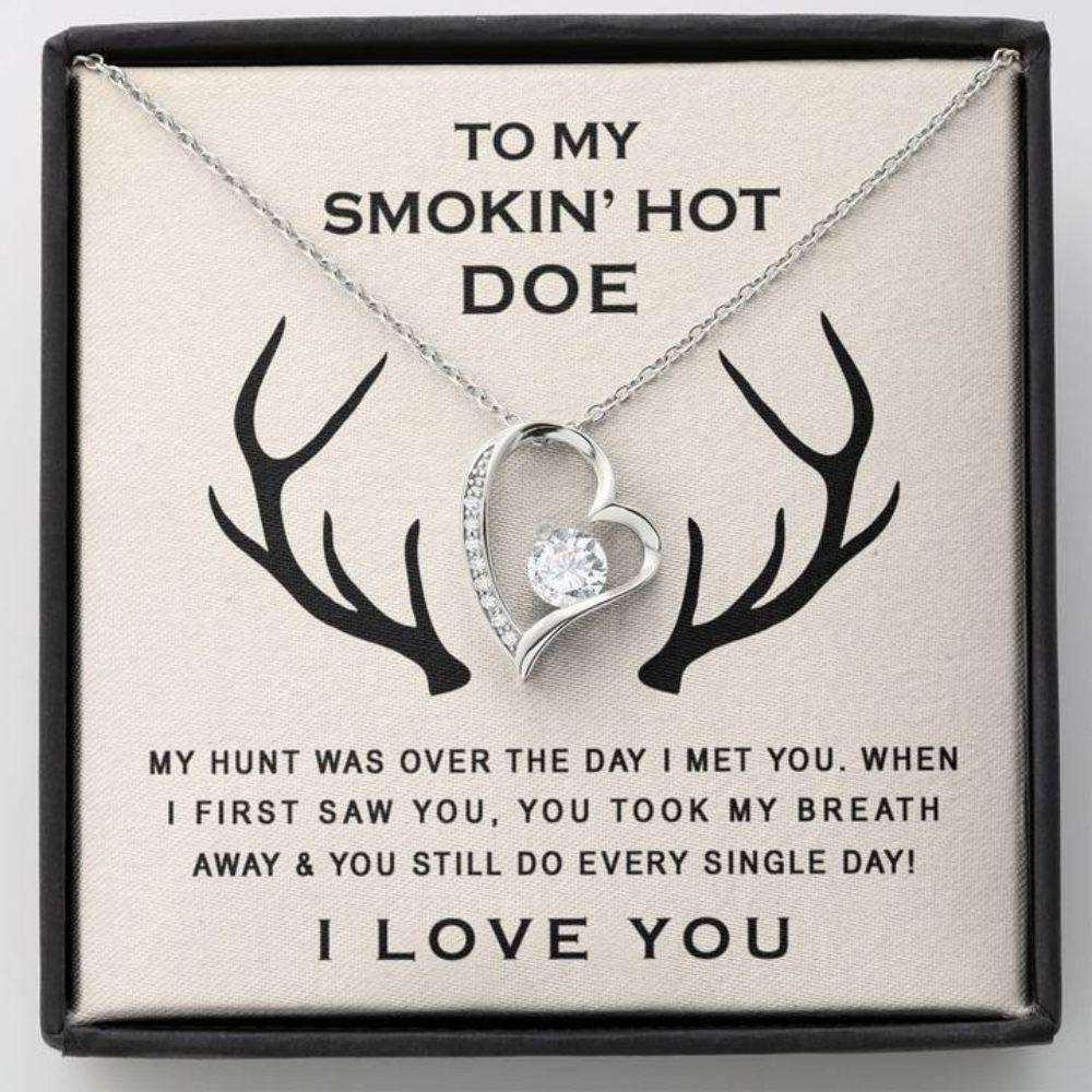 Wife Necklace, To My Smokin’ Hot Doe Hunter Wife Necklace Gift For Future Wife Fiance Girlfriend Deer Gifts For Friend Rakva
