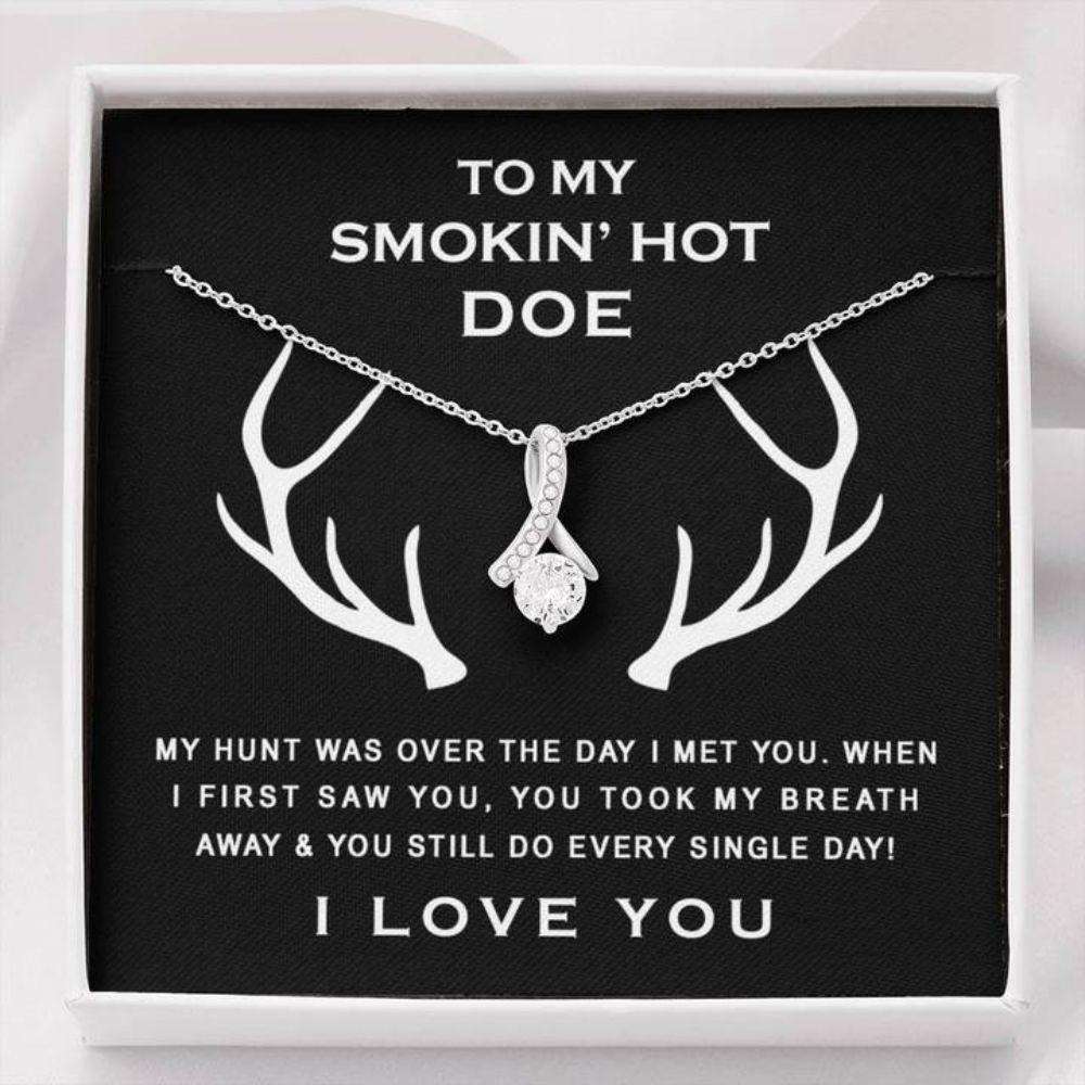 Wife Necklace, To My Smokin’ Hot Doe Necklace Gift For Future Wife Fiance Girlfriend Deer Gifts For Friend Rakva